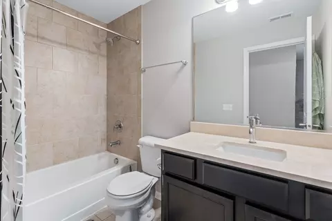Bath - 830 Center St, Des Plaines, IL 60016 photo 2 of 3