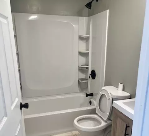 Bath - 34661 N Gerberding Ave, Ingleside, IL 60041 photo 1 of 2