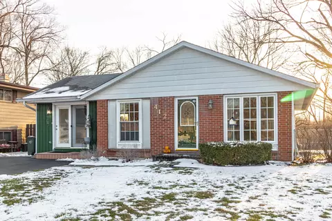 Exterior - 412 Northgate Rd, Lindenhurst, IL 60046 photo 2 of 8