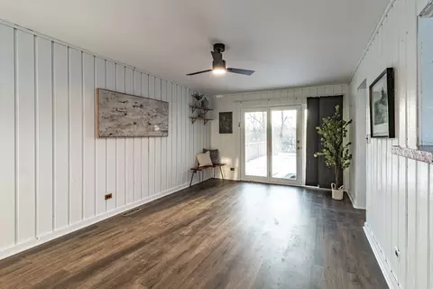 Living - 412 Northgate Rd, Lindenhurst, IL 60046 photo 5 of 5