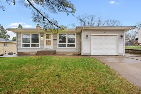 3111 W 3rd St, Davenport, IA 52804