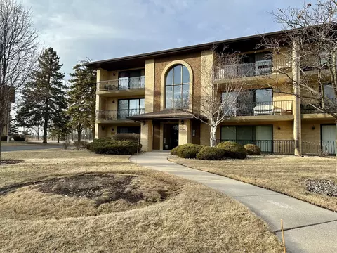 7304 Evergreen Dr #2B, Orland Park, IL 60462