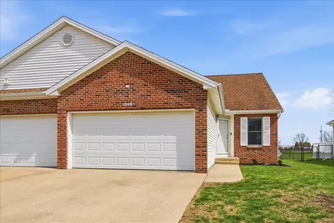 1308 Beacon Hill Ct, Normal, IL 61761
