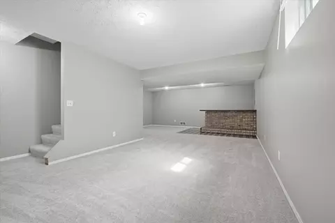 Living - 1308 Beacon Hill Ct, Normal, IL 61761 photo 5 of 6