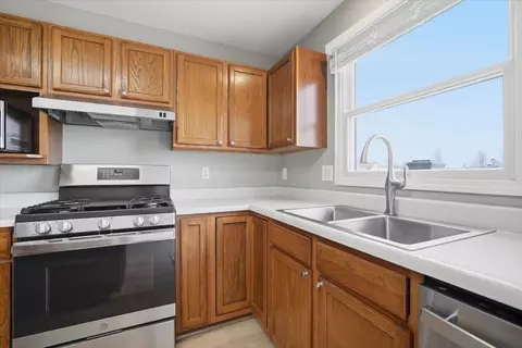 Kitchen - 1308 Beacon Hill Ct, Normal, IL 61761 photo 3 of 3