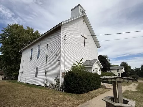 Other - 104-106 Gaston St, Dixon, IL 61021 photo 2 of 23