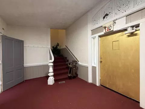 Entry Way - 104-106 Gaston St, Dixon, IL 61021 photo 2 of 4