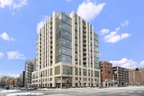 150 W Superior St #1002, Chicago, IL 60654