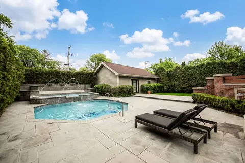 Exterior - 711 Jackson Ave, River Forest, IL 60305 photo 10 of 12