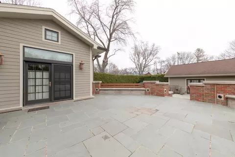 Exterior - 711 Jackson Ave, River Forest, IL 60305 photo 8 of 12