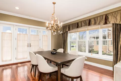 Dining - 711 Jackson Ave, River Forest, IL 60305 photo 1 of 2