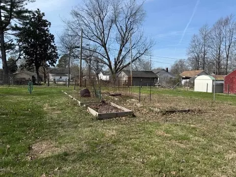 Exterior - 417 S 22nd St, Herrin, IL 62948 photo 7 of 8