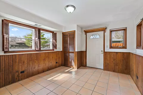 Other - 47 Lockman Cir, Elgin, IL 60123 photo 3 of 5