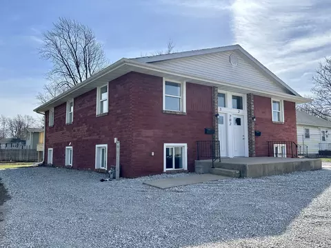 Exterior - 702 4th Ave, Ottawa, IL 61350 photo 3 of 4