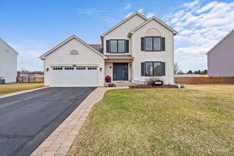 4902 Stillwater Rd, Wonder Lake, IL 60097