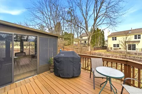 Exterior - 1107 Pember Cir, West Dundee, IL 60118 photo 6 of 8