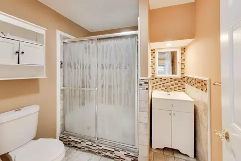 Bath - 5115 Parkview Dr, Mccullom Lake, IL 60050 photo 1 of 2