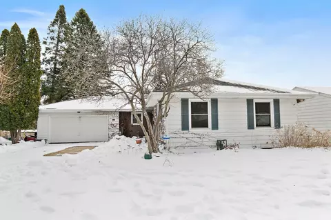 419 Roland Ave, Rockford, IL 61107