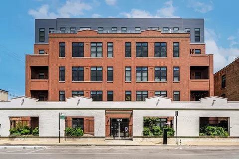 1938 W Augusta Blvd #204, Chicago, IL 60622