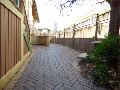 Exterior - 121 Monroe Ave, Elgin, IL 60123 photo 3 of 10