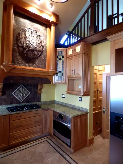 Kitchen - 121 Monroe Ave, Elgin, IL 60123 photo 2 of 5