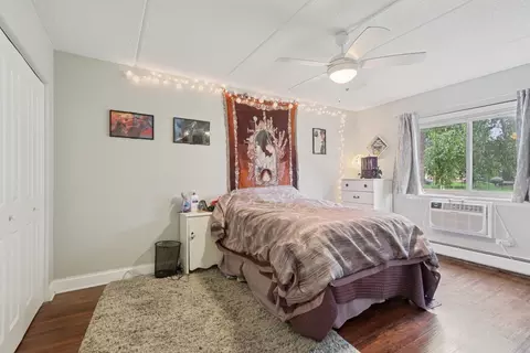 Bedroom - 586 Fairway View Dr #1A, Wheeling, IL 60090 photo 1 of 4