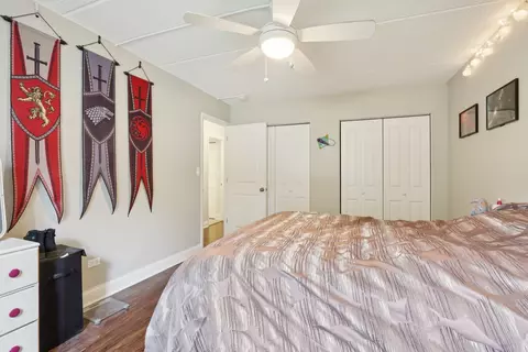 Bedroom - 586 Fairway View Dr #1A, Wheeling, IL 60090 photo 2 of 4