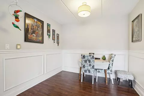 Dining - 586 Fairway View Dr #1A, Wheeling, IL 60090 photo 1 of 1