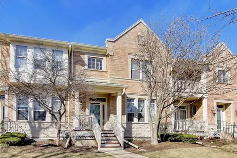 2616 Goldenrod Ln, Glenview, IL 60026