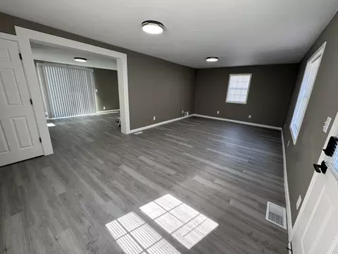 Living - 337 Whitney Ave, Kewanee, IL 61443 photo 3 of 3