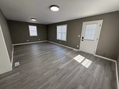 Living - 337 Whitney Ave, Kewanee, IL 61443 photo 1 of 3