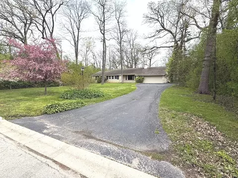 980 Mellody Rd, Lake Forest, IL 60045