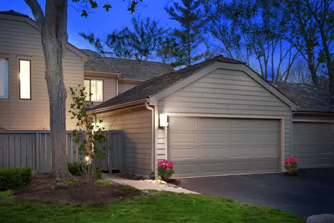 259 Timber Ridge Ln, Lake Barrington, IL 60010