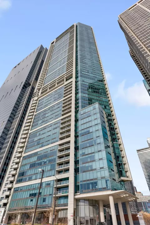 340 E Randolph St #2905, Chicago, IL 60601
