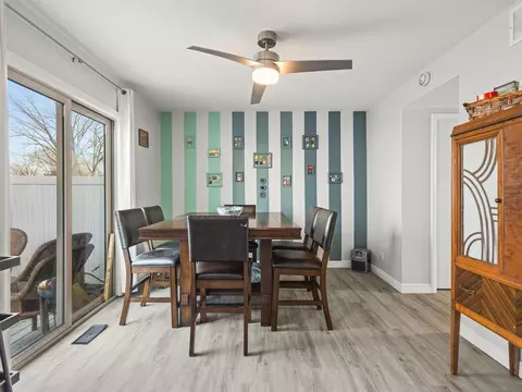 Dining - 1086 Cascade Dr, Aurora, IL 60506 photo 2 of 2