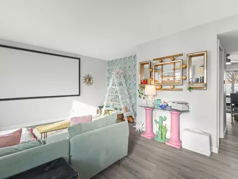 Living - 1086 Cascade Dr, Aurora, IL 60506 photo 1 of 6