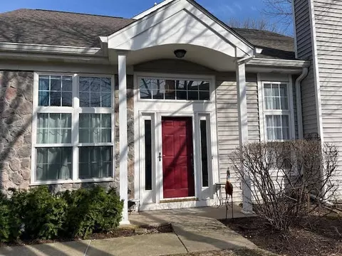 159 Parkview Dr #159, Wauconda, IL 60084