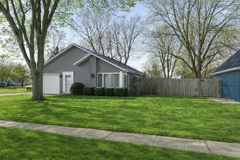 4 Ingleshire Rd, Montgomery, IL 60538