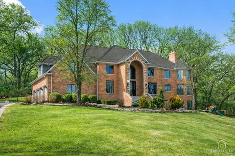 25676 N Canyon Creek Ct, Barrington, IL 60010