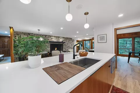 Kitchen - 219 Parkview Dr, Bloomington, IL 61701 photo 5 of 13