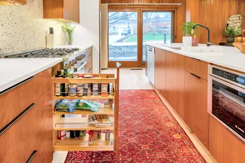 Kitchen - 219 Parkview Dr, Bloomington, IL 61701 photo 8 of 13