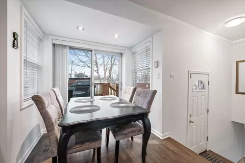 Dining - 5877 N Central Ave, Chicago, IL 60646 photo 1 of 1
