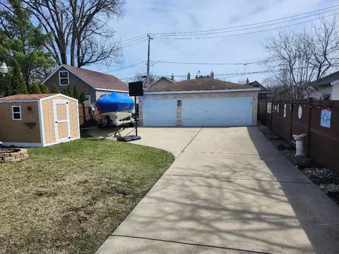 Exterior - 5877 N Central Ave, Chicago, IL 60646 photo 8 of 11
