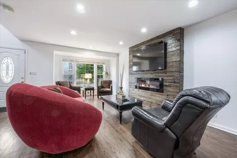 Living - 5877 N Central Ave, Chicago, IL 60646 photo 3 of 4