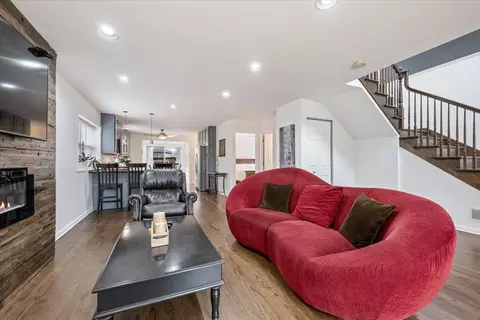 Living - 5877 N Central Ave, Chicago, IL 60646 photo 2 of 4