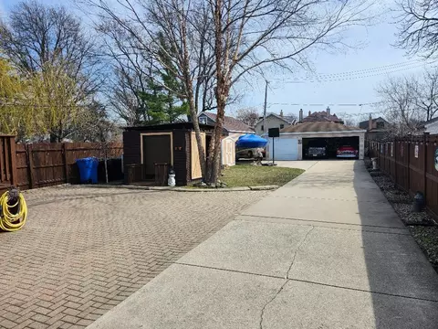 Exterior - 5877 N Central Ave, Chicago, IL 60646 photo 4 of 11