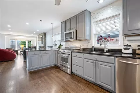 Kitchen - 5877 N Central Ave, Chicago, IL 60646 photo 2 of 3