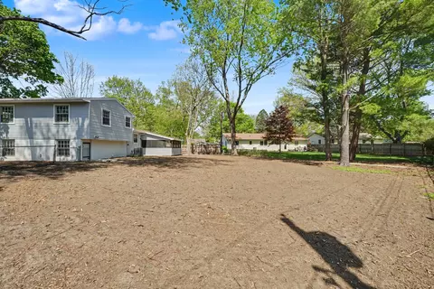 Exterior - 2303 Brookhaven Dr, Champaign, IL 61821 photo 7 of 9