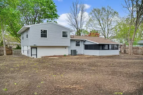Exterior - 2303 Brookhaven Dr, Champaign, IL 61821 photo 5 of 9