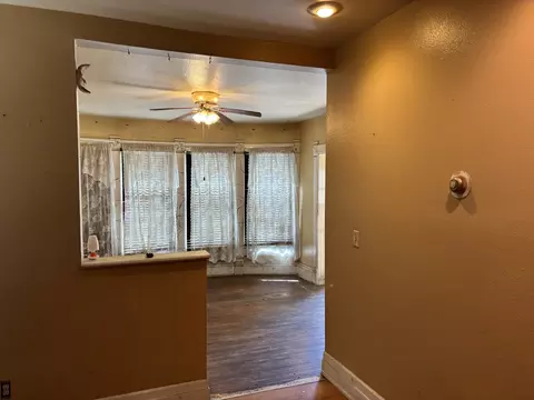 1613 W 1st St, Dixon, IL 61021 photo 2